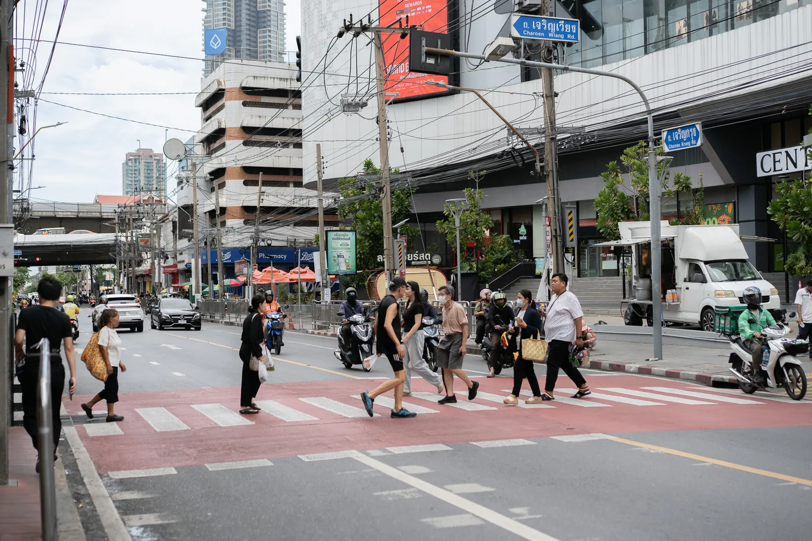 Charoen Krung road, the first paved road of Thailand